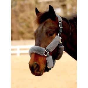 Harrison Howard Fleece Halter Covers for Horses, Set of 9, Prevent Hair Loss Pressure Marks, Padded Horse Halter Fleece Set Black(Comet)
